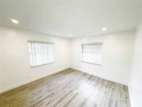 2710 Riverside Drive Coral Springs FL 33065