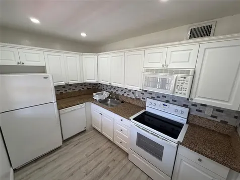 2710 Riverside Drive Coral Springs FL 33065
