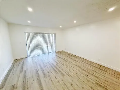 2710 Riverside Drive Coral Springs FL 33065