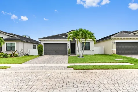 7461 Moonrise Drive Lake Worth FL 33467