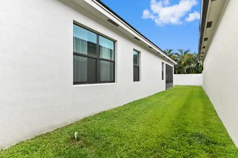 7461 Moonrise Drive Lake Worth FL 33467