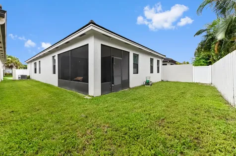 7461 Moonrise Drive Lake Worth FL 33467