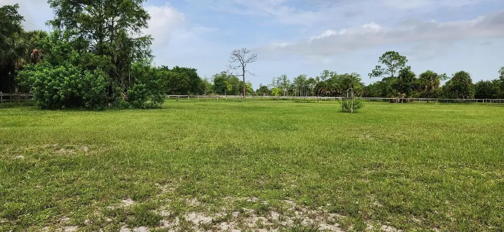 2320 Buck Ridge Trail Loxahatchee FL 33470