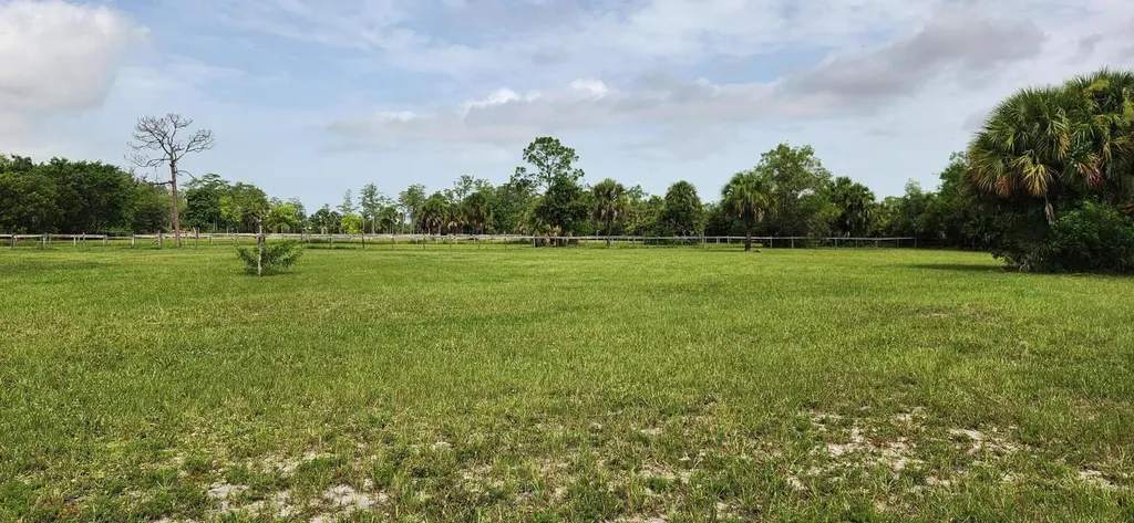 2320 Buck Ridge Trail Loxahatchee FL 33470