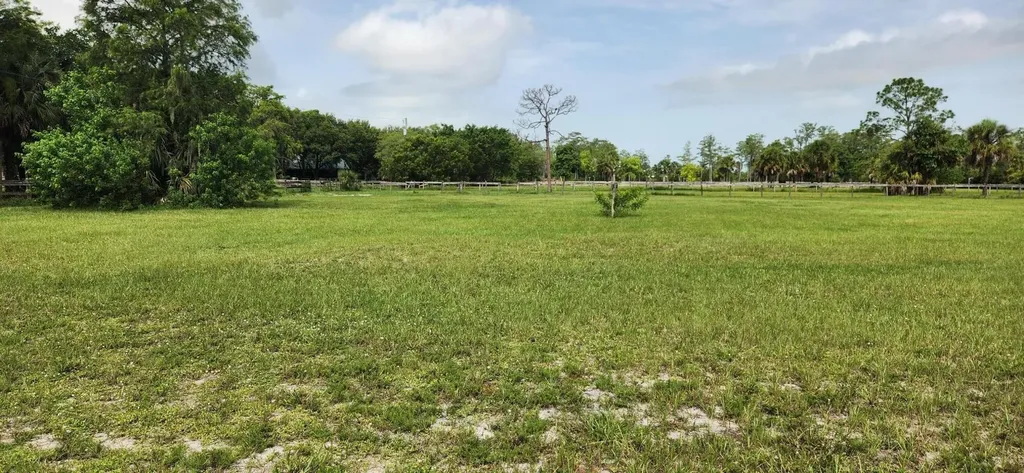 2320 Buck Ridge Trail Loxahatchee FL 33470