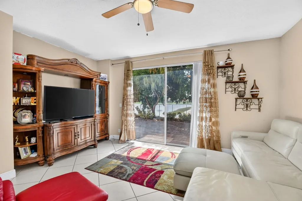 809 Triana Street West Palm Beach FL 33413