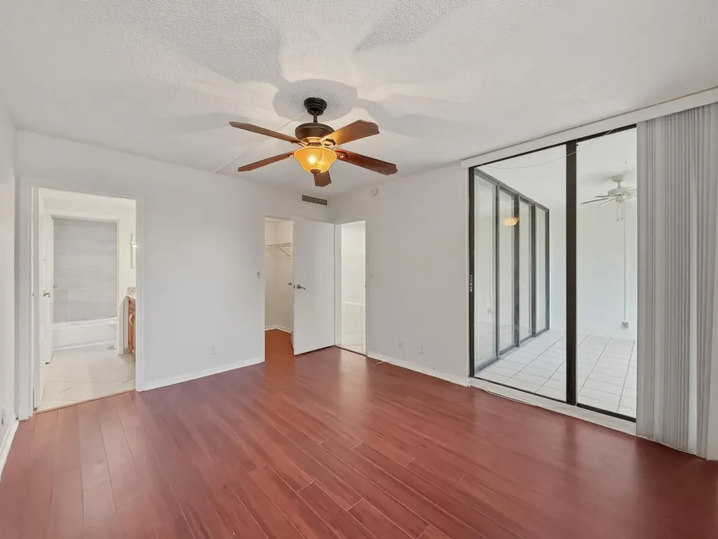 8437 Forest Hills Drive Coral Springs FL 33065