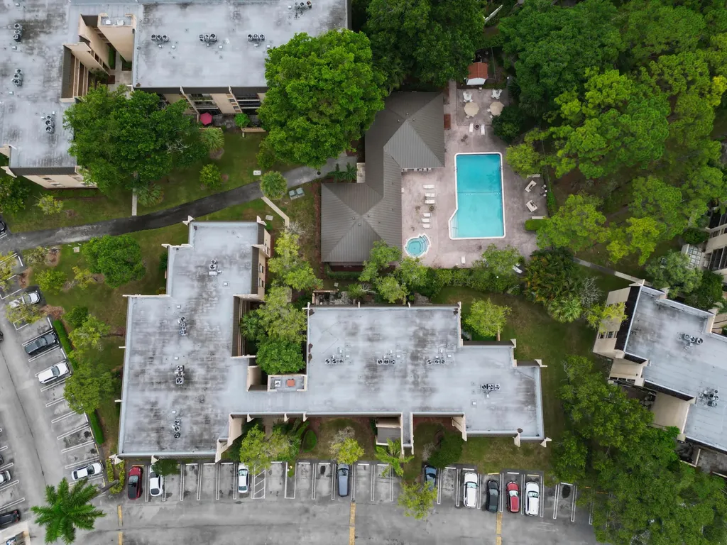 8437 Forest Hills Drive Coral Springs FL 33065