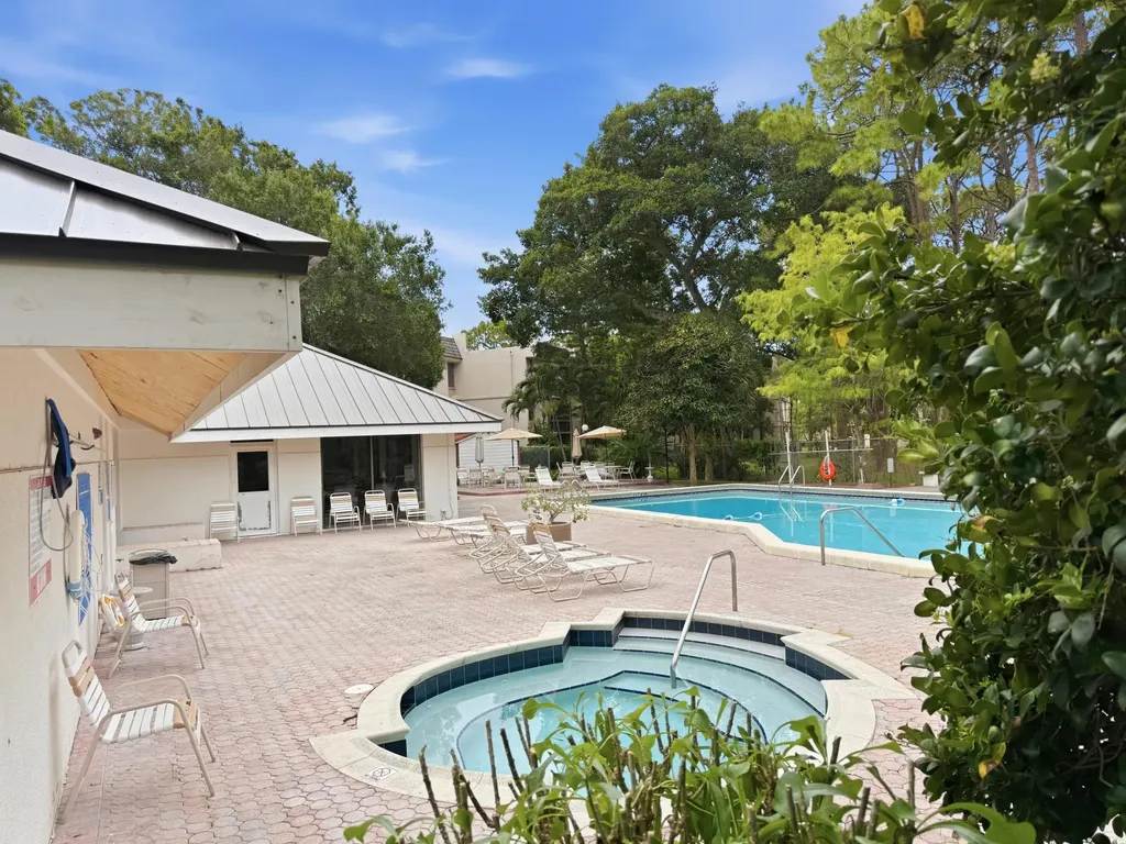 8437 Forest Hills Drive Coral Springs FL 33065