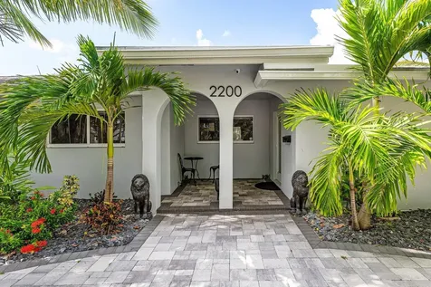 2200 SE 9th Street Pompano Beach FL 33062