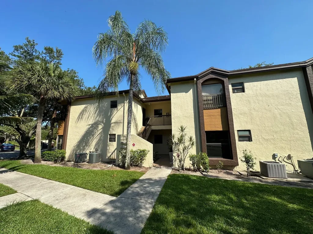 4509 Carambola Circle S Coconut Creek FL 33066