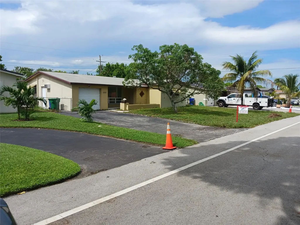 7757 SE Embassy Boulevard Miramar FL 33023
