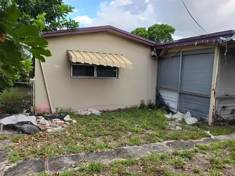 7757 SE Embassy Boulevard Miramar FL 33023