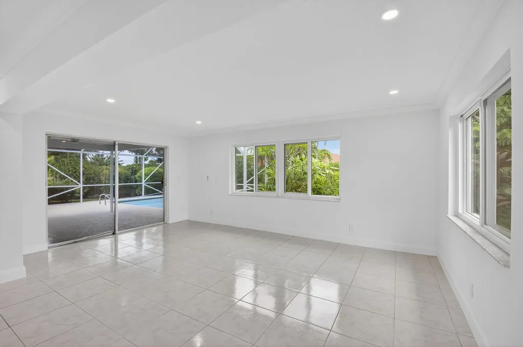 4599 Brady Boulevard Delray Beach FL 33445