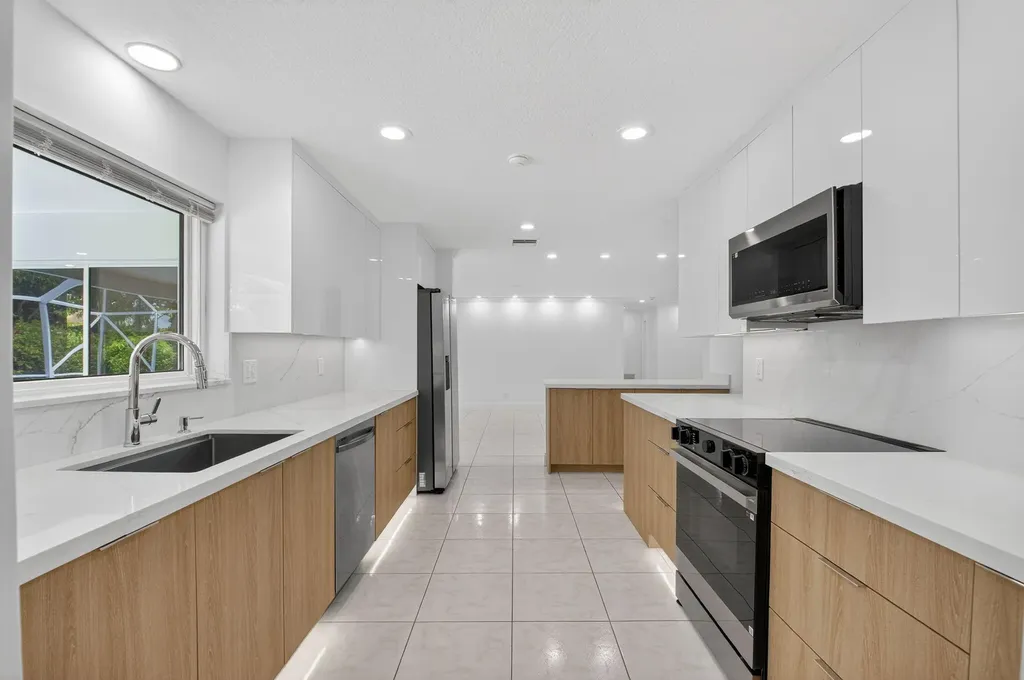 4599 Brady Boulevard Delray Beach FL 33445