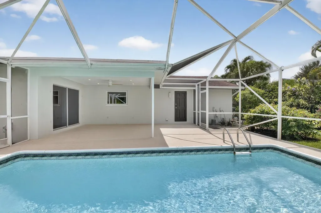 4599 Brady Boulevard Delray Beach FL 33445