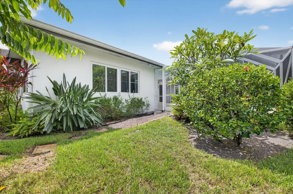 4599 Brady Boulevard Delray Beach FL 33445