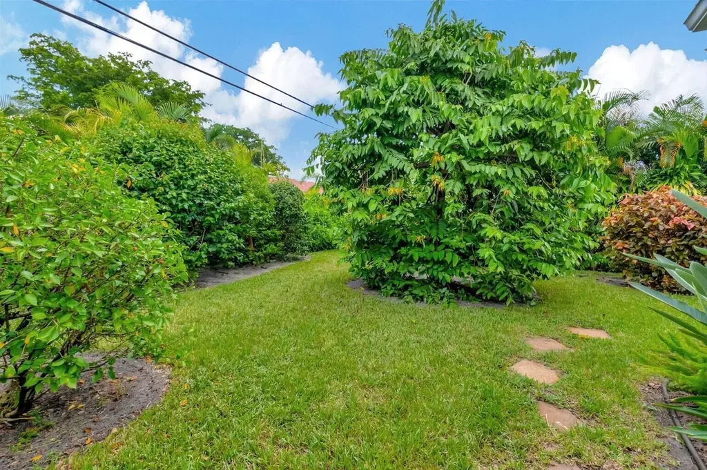4599 Brady Boulevard Delray Beach FL 33445