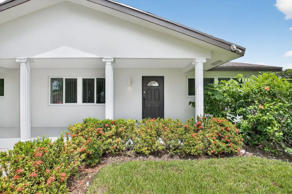 4599 Brady Boulevard Delray Beach FL 33445