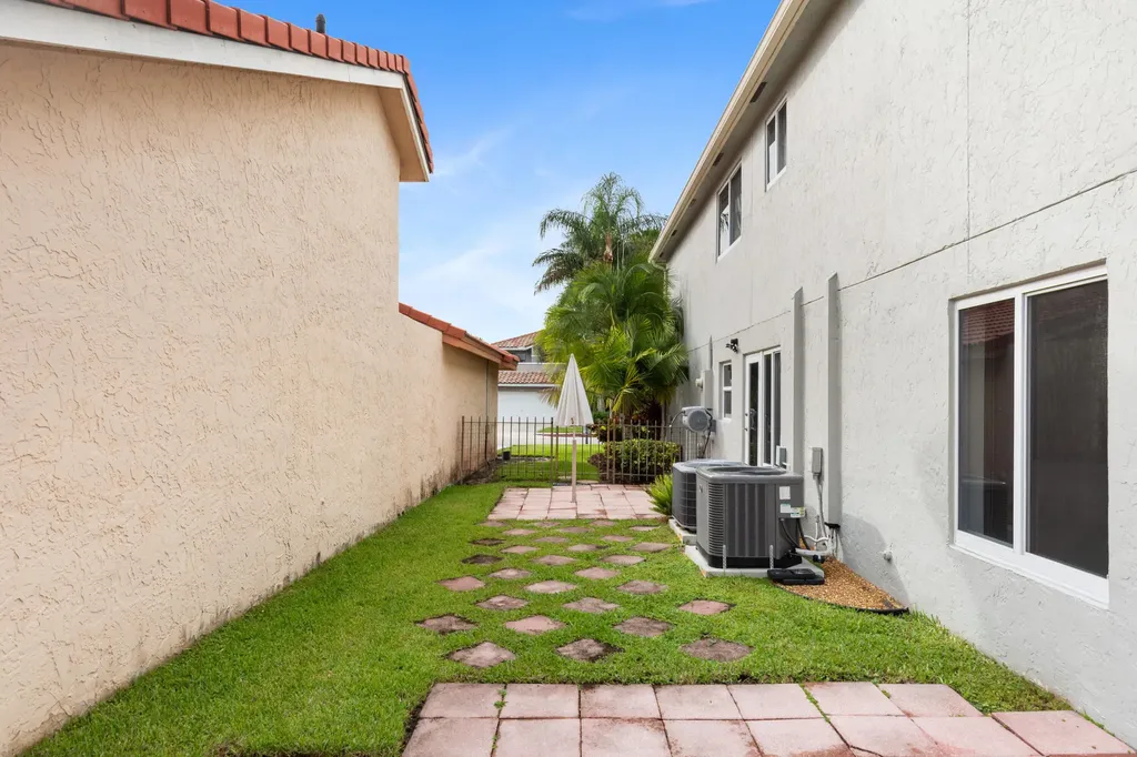 10654 Santa Laguna Drive Boca Raton FL 33428