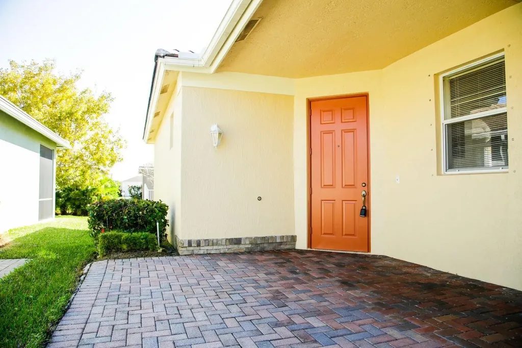 9772 SW Glenbrook Drive Port St Lucie FL 34987