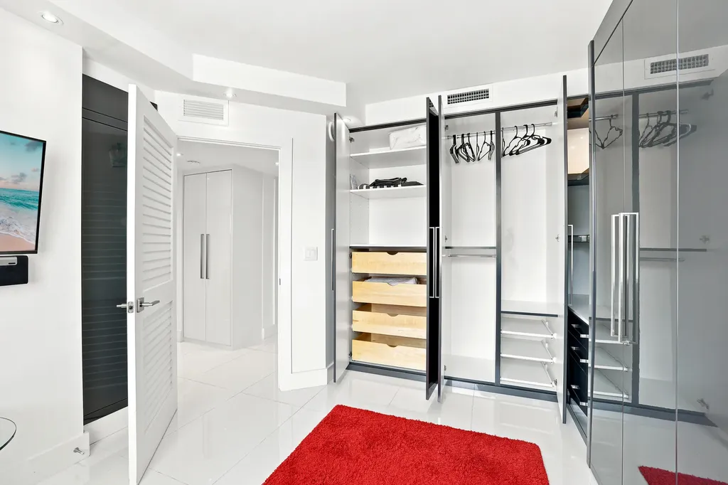 17100 N Bay Road Sunny Isles Beach FL 33160