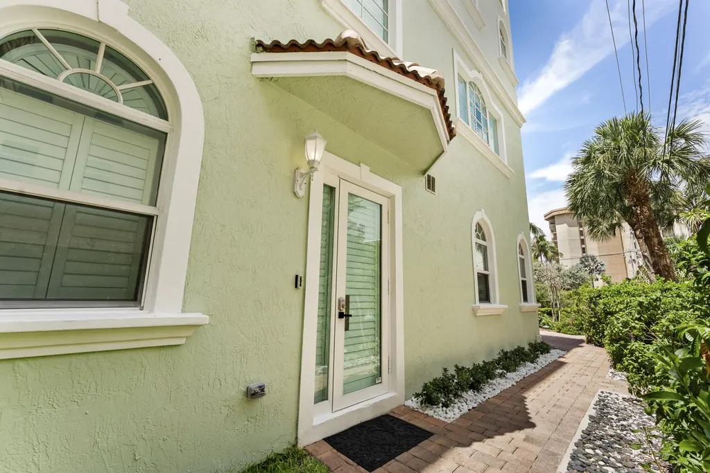 430 Sunset Drive Pompano Beach FL 33062