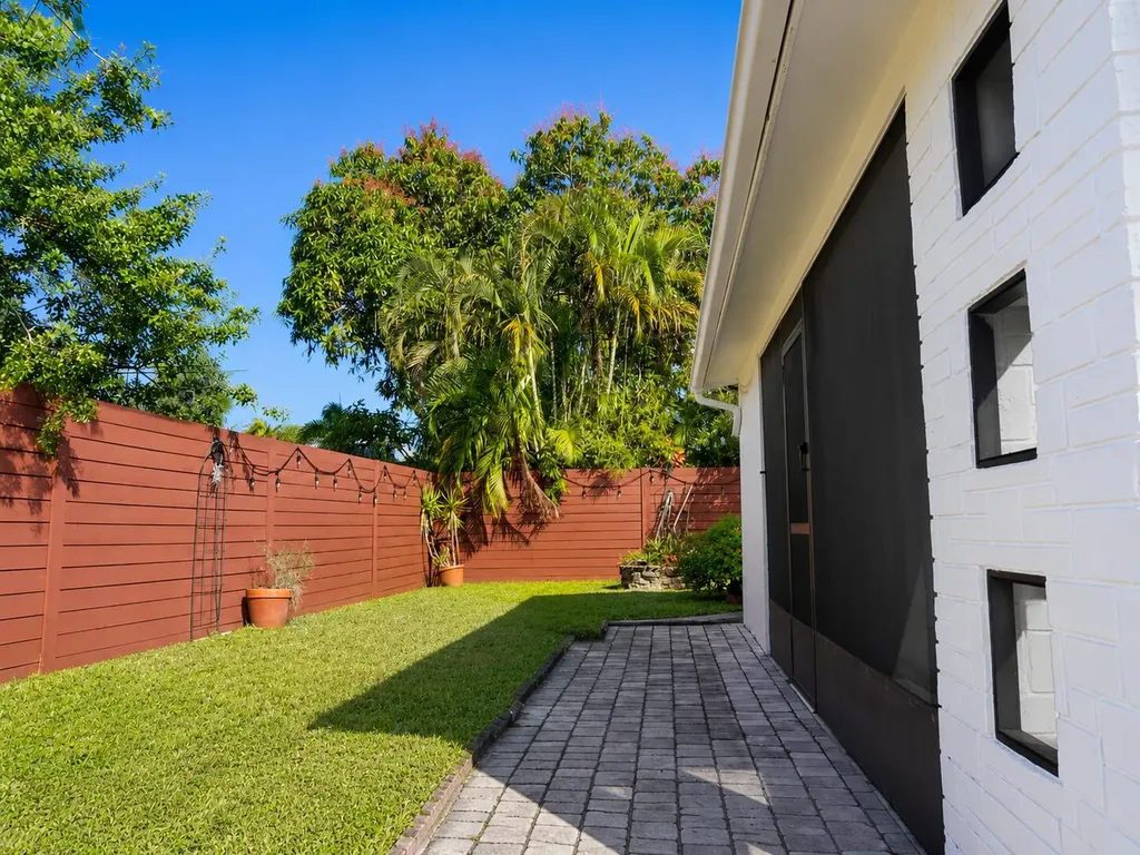819 NE 2nd Court Hallandale Beach FL 33009