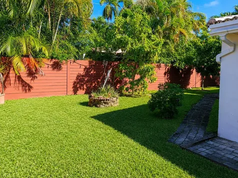 819 NE 2nd Court Hallandale Beach FL 33009
