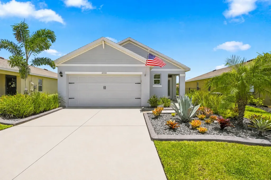 10555 SW Vasari Way Port St Lucie FL 34987
