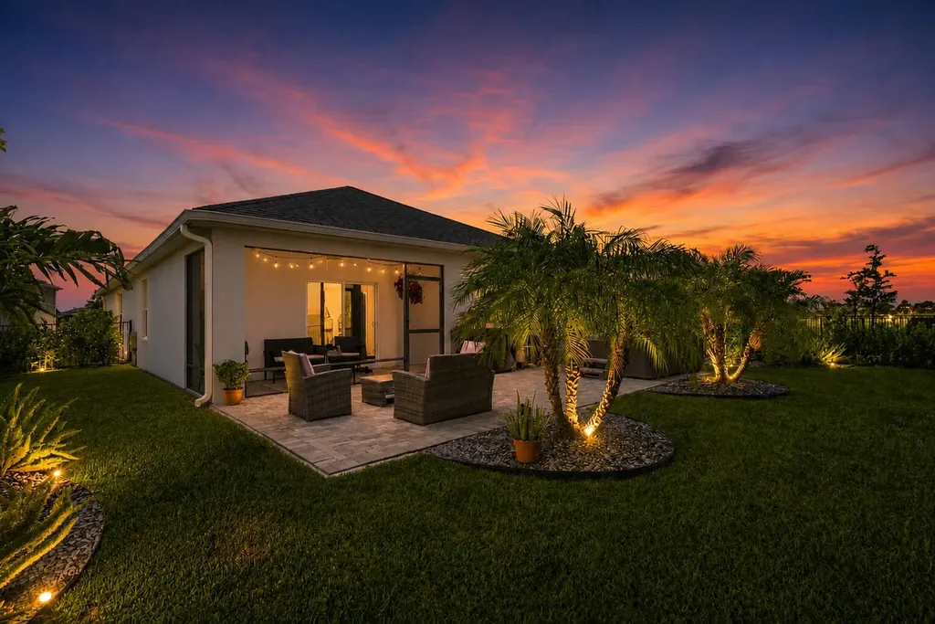 10555 SW Vasari Way Port St Lucie FL 34987
