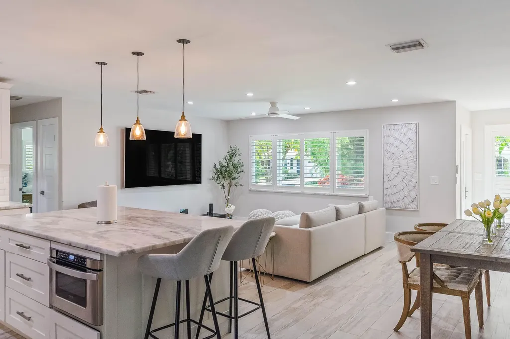 2830 SW 5th Street Boynton Beach FL 33435