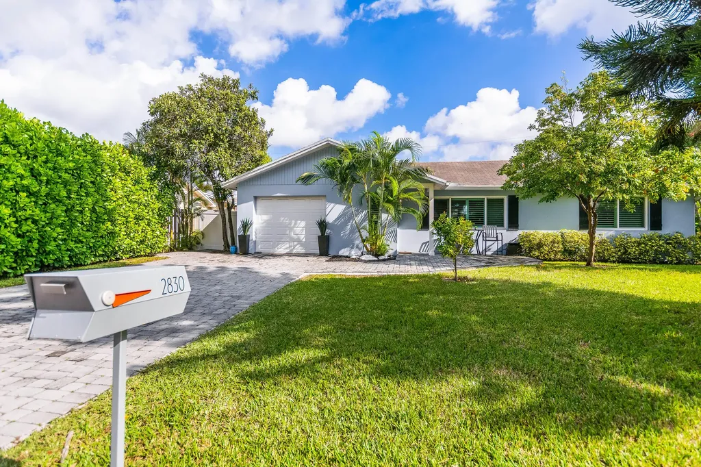 2830 SW 5th Street Boynton Beach FL 33435