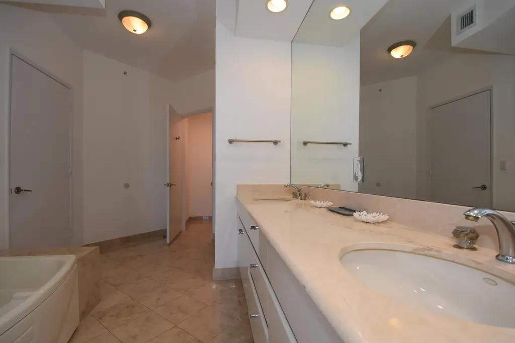 707 Crandon Boulevard Key Biscayne FL 33149