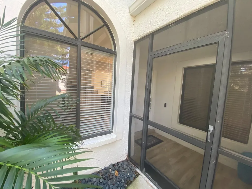 2286 Anchorage Lane Naples FL 34104