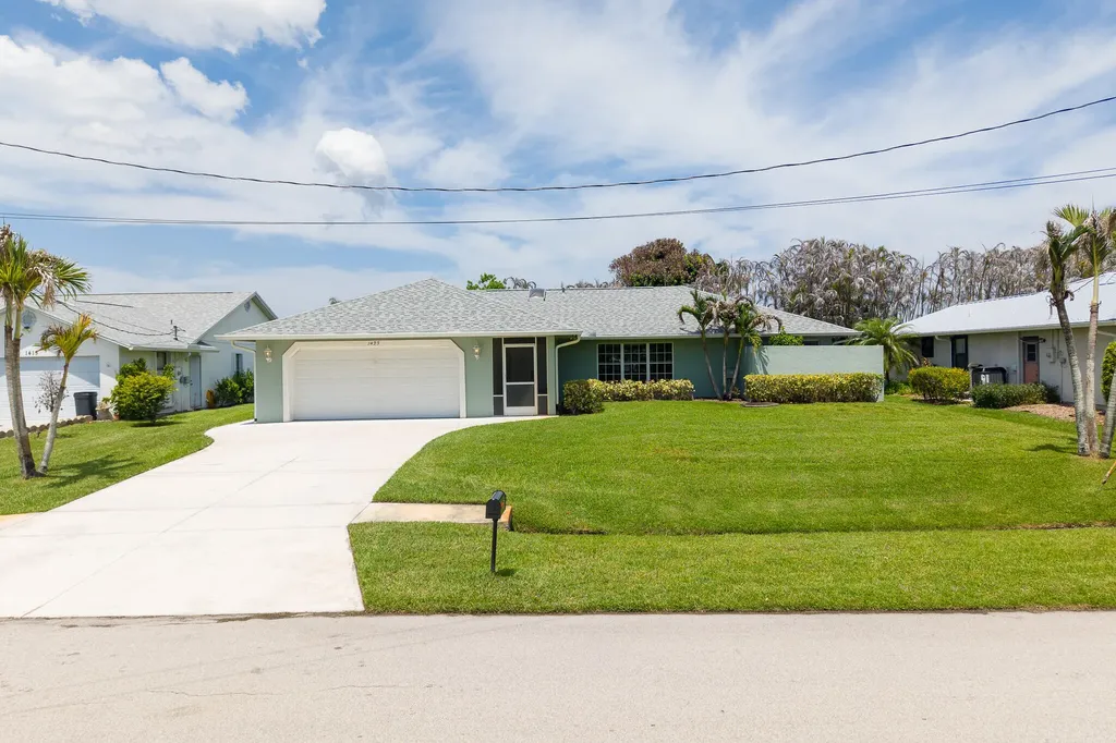1423 SE Pitcher Road Port St Lucie FL 34952