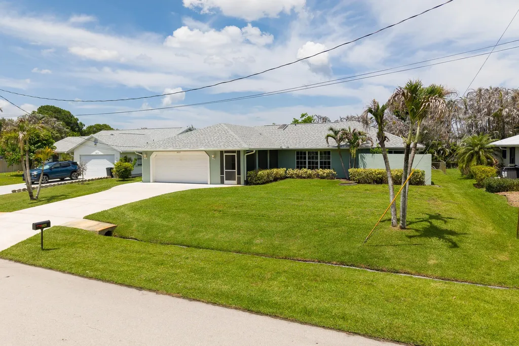1423 SE Pitcher Road Port St Lucie FL 34952