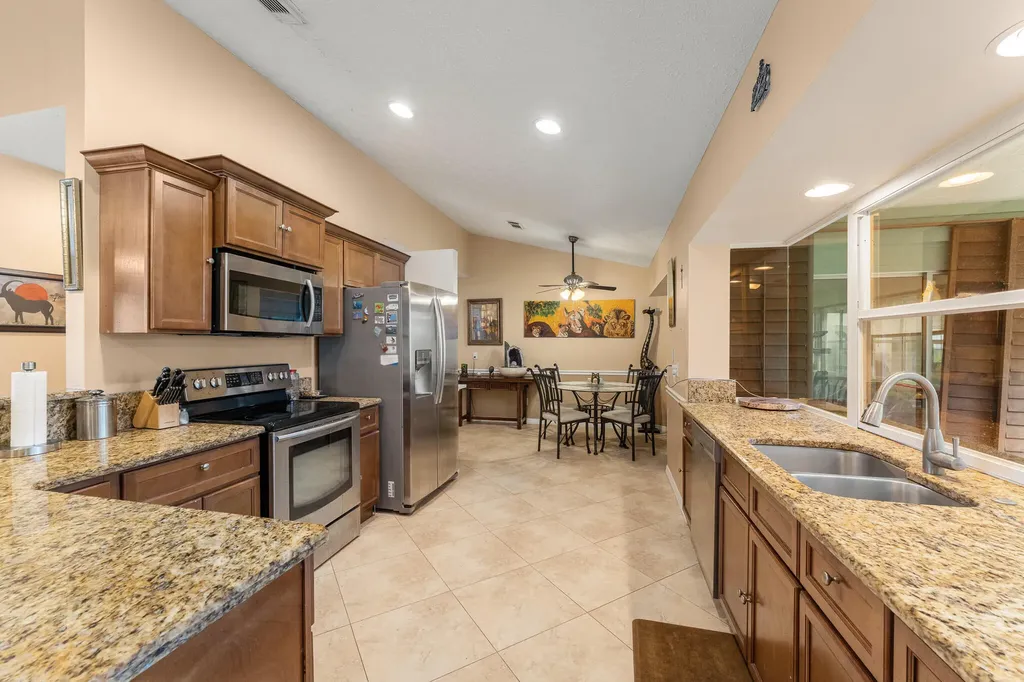 1423 SE Pitcher Road Port St Lucie FL 34952