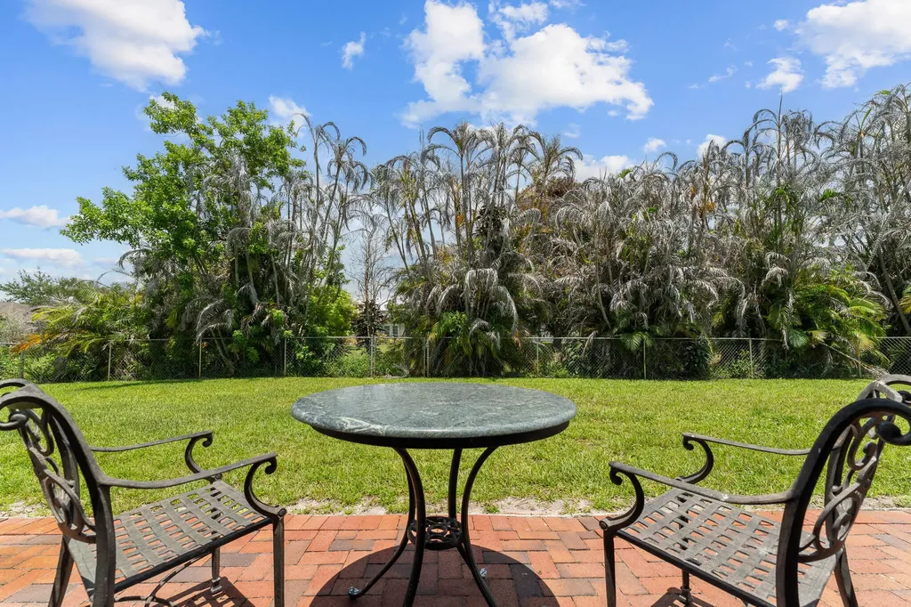1423 SE Pitcher Road Port St Lucie FL 34952