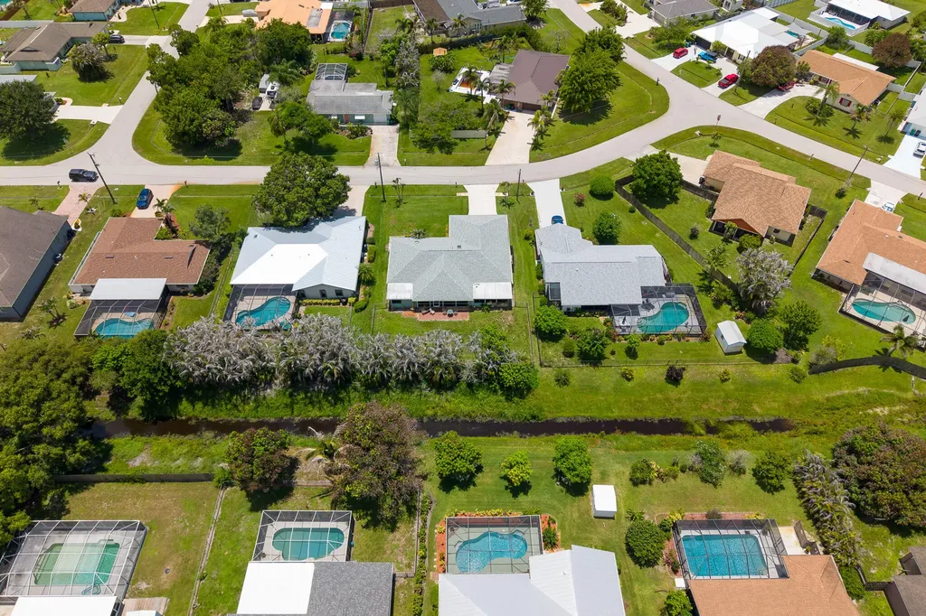 1423 SE Pitcher Road Port St Lucie FL 34952