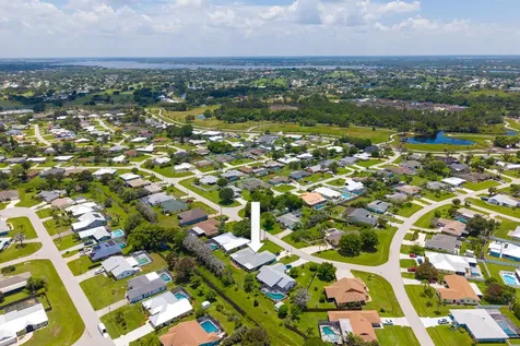 1423 SE Pitcher Road Port St Lucie FL 34952