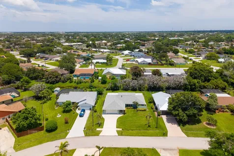 1423 SE Pitcher Road Port St Lucie FL 34952