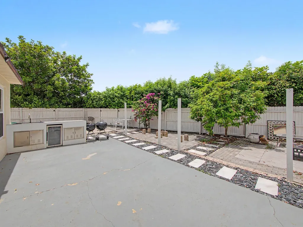 8464 Lake Worth Court Wellington FL 33467