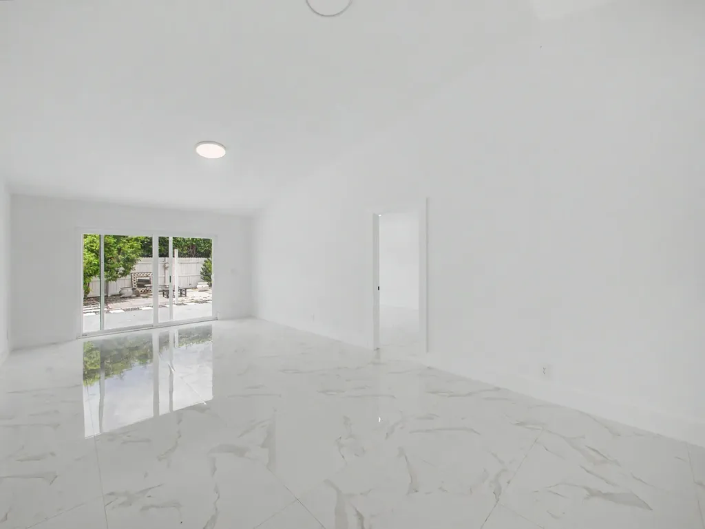 8464 Lake Worth Court Wellington FL 33467