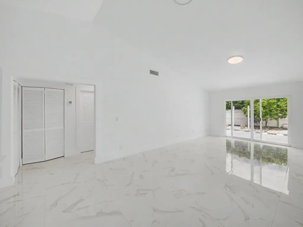 8464 Lake Worth Court Wellington FL 33467