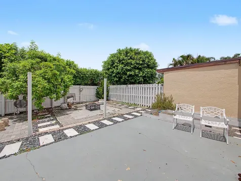 8464 Lake Worth Court Wellington FL 33467