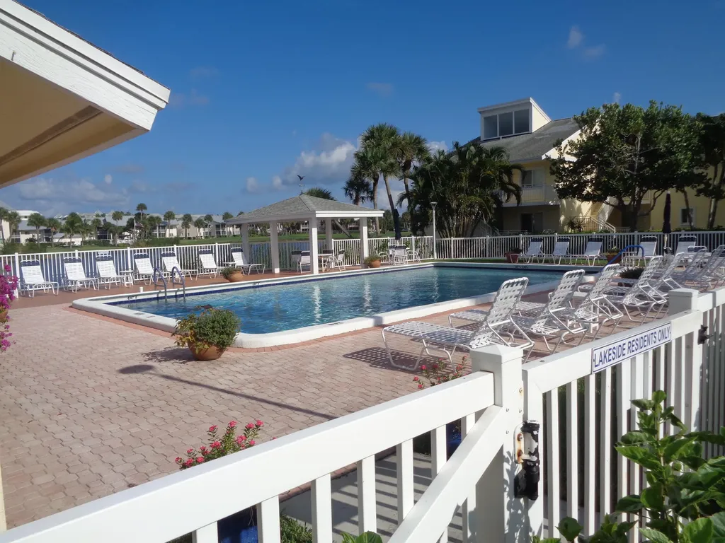 5527 NE Gulfstream Way Hutchinson Island FL 34996