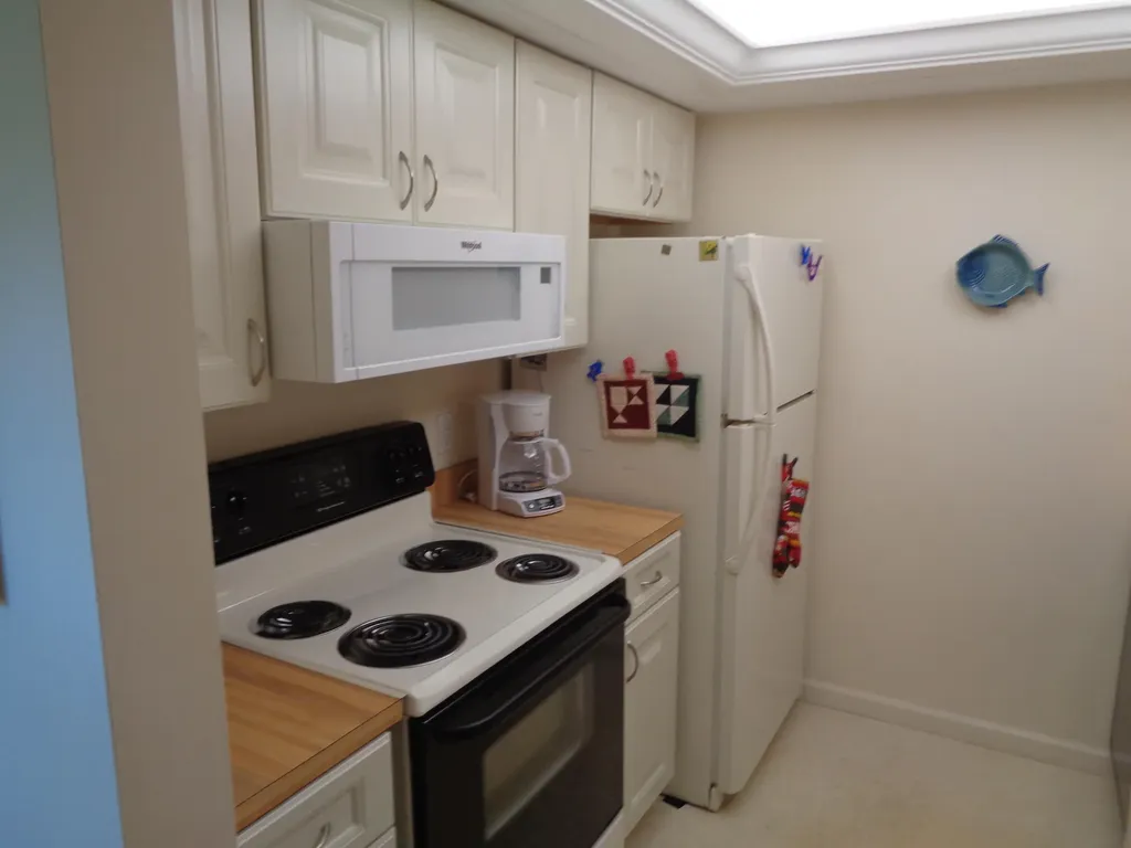 5527 NE Gulfstream Way Hutchinson Island FL 34996