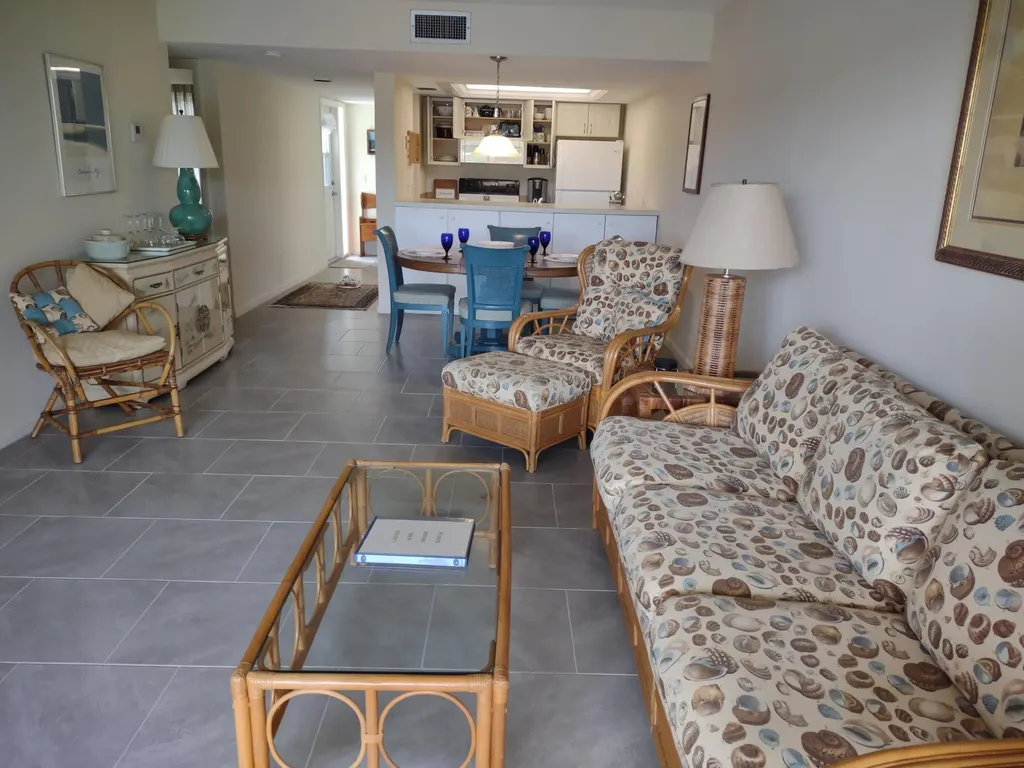 5527 NE Gulfstream Way Hutchinson Island FL 34996