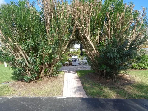 5527 NE Gulfstream Way Hutchinson Island FL 34996